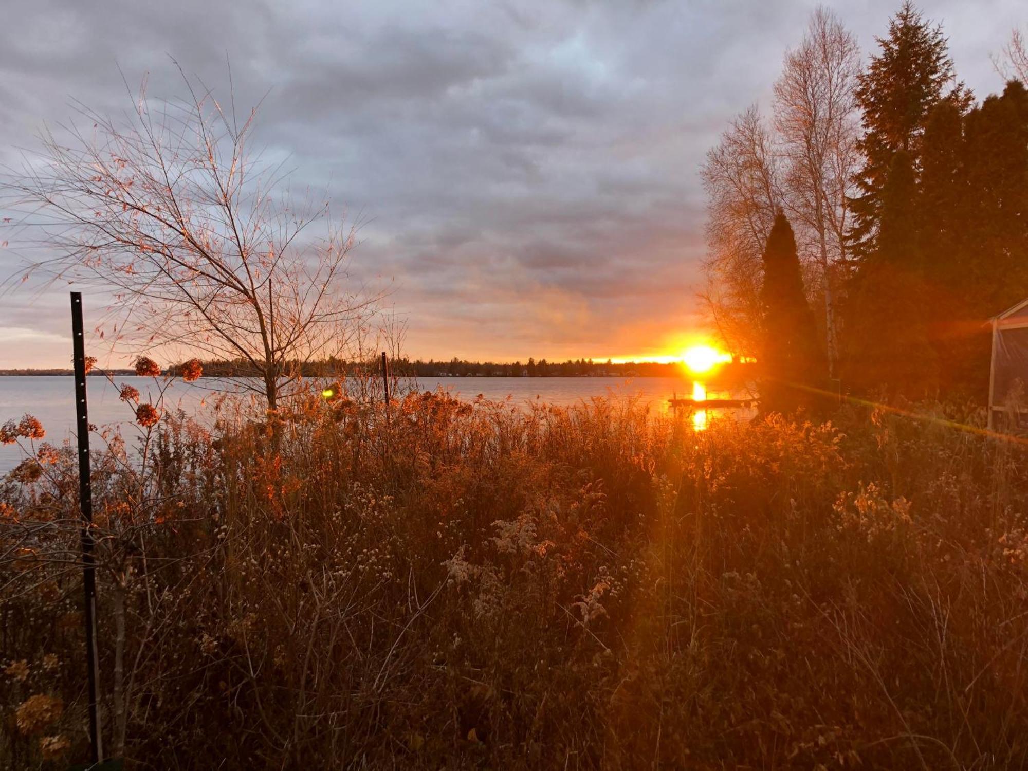 Le Gite Du Lac A La Tortue Herouxville Экстерьер фото